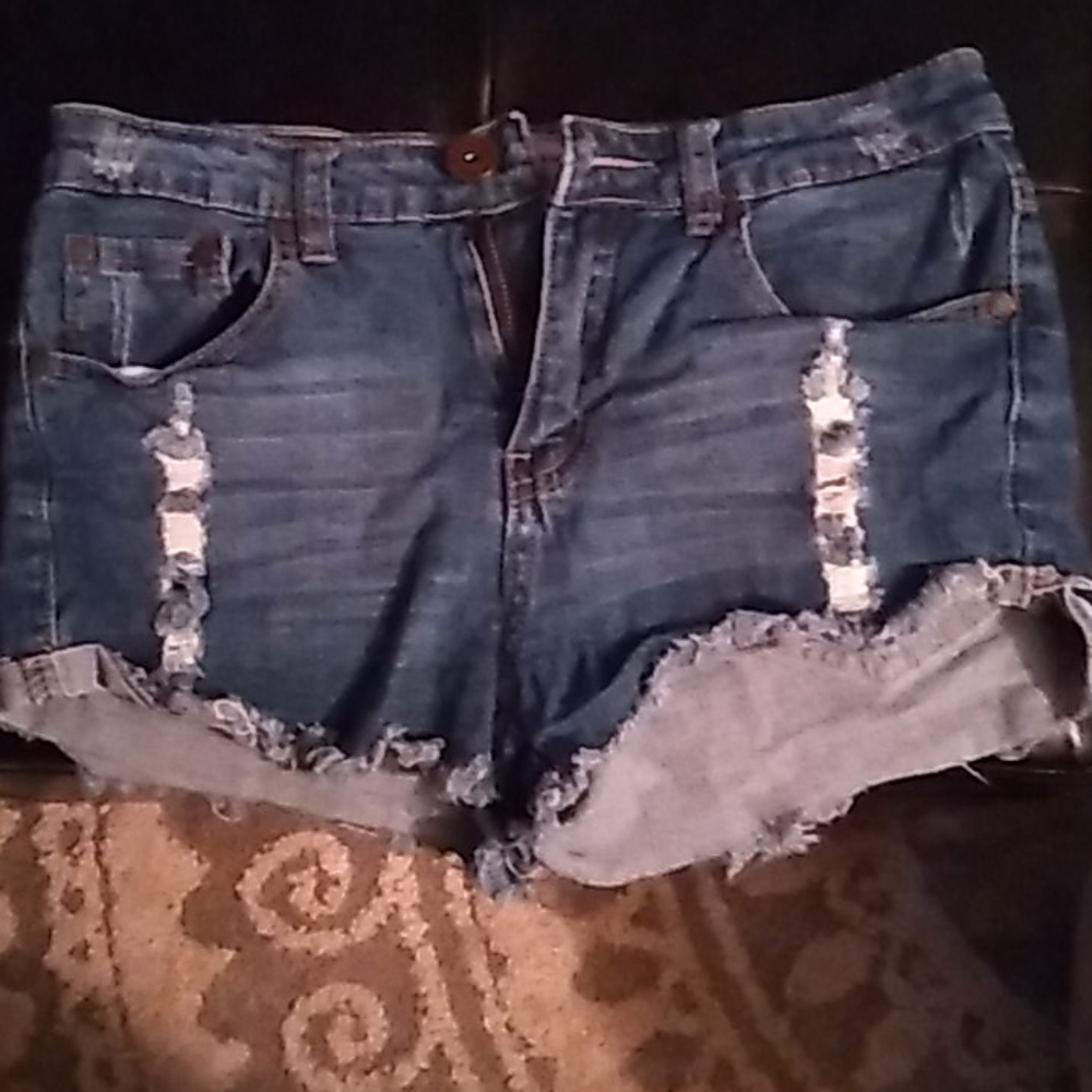 " cutoff" denim shorts